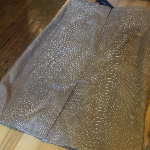 Leather BCBG Max Azaria pencil skirt - Picture 5 of 7